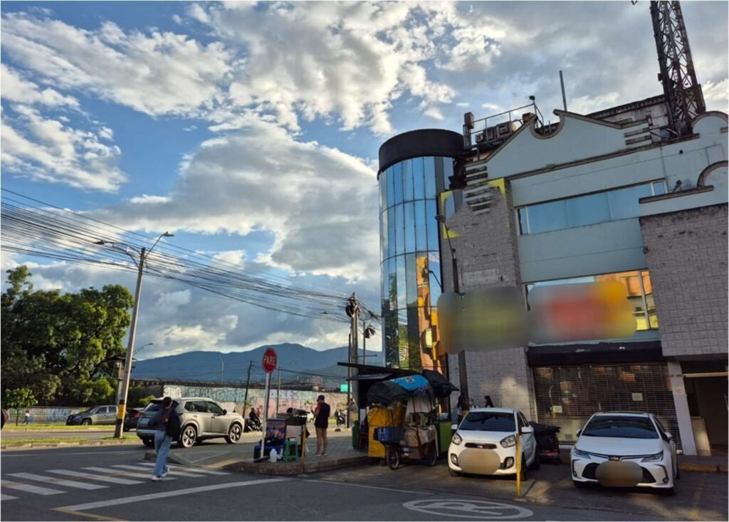 197506120260110110545