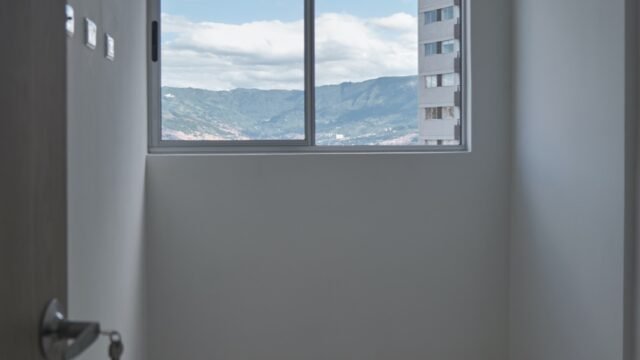 1975061120260219040203