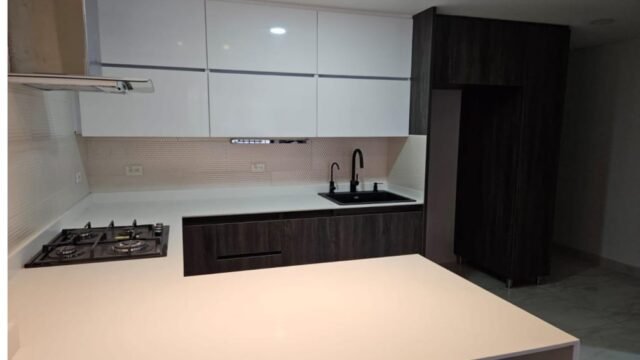 197506120251217105334