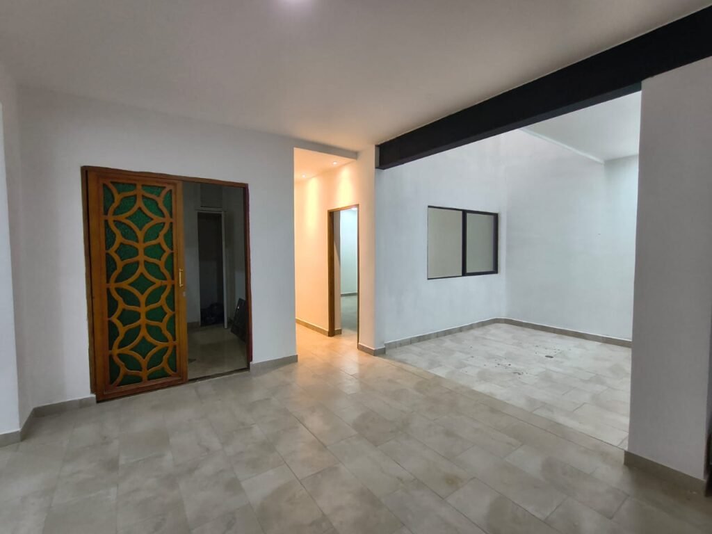 197506120251218031707