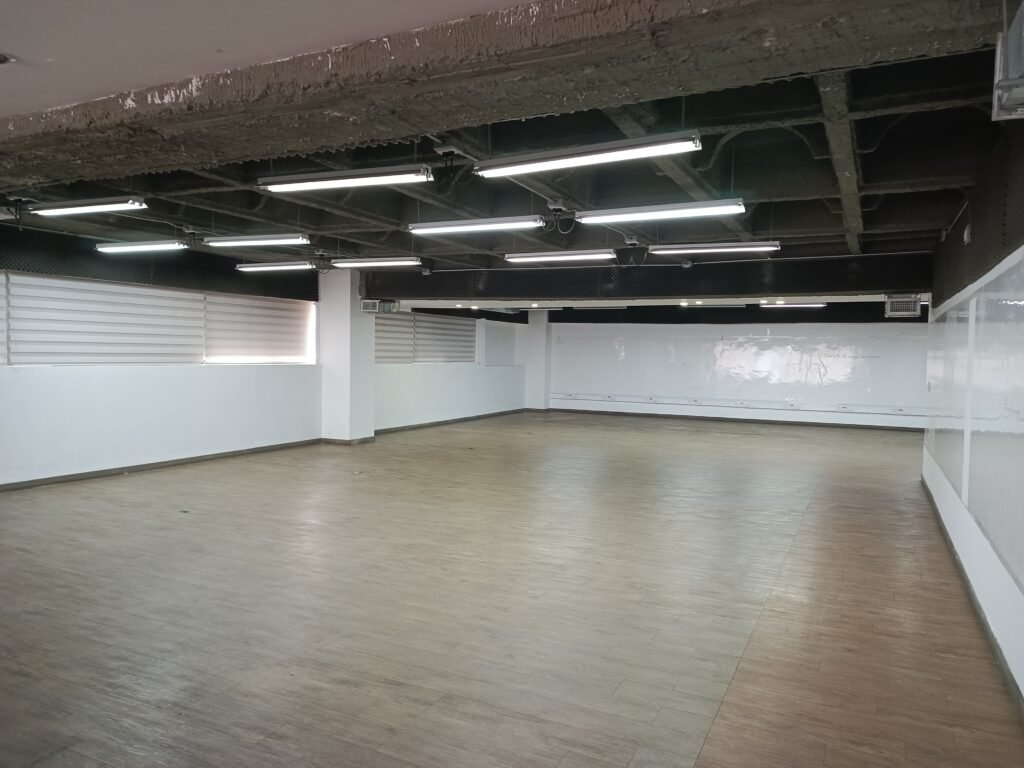 197506120251218095425