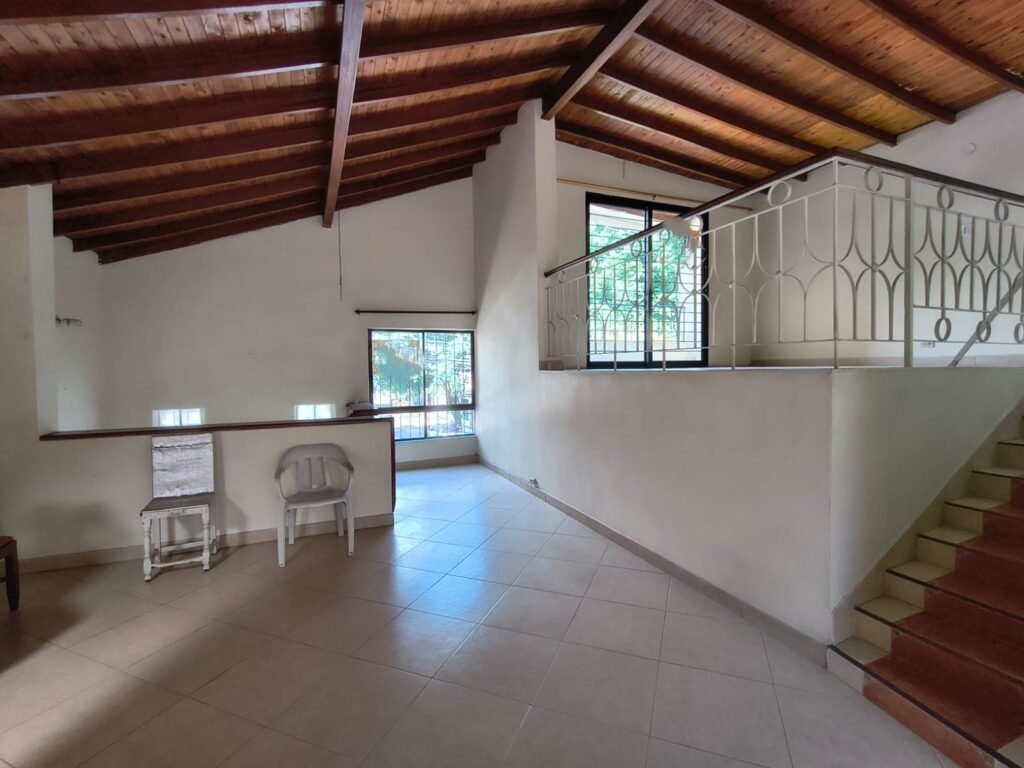 197506120260108101822