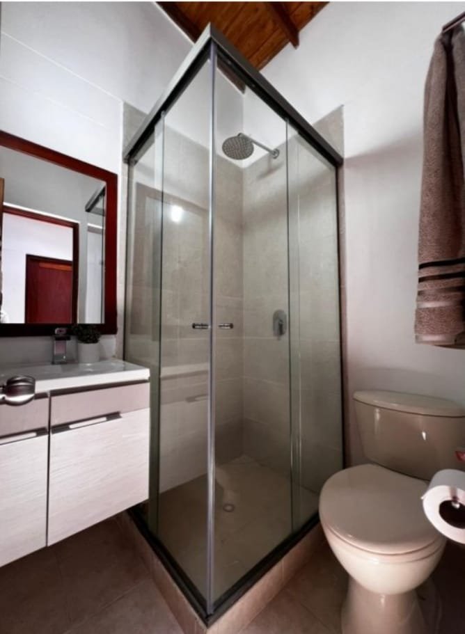 197506120260113033700