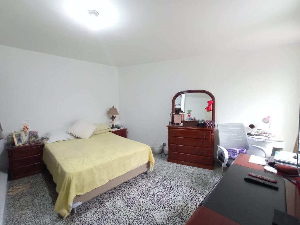 197506120260202095040