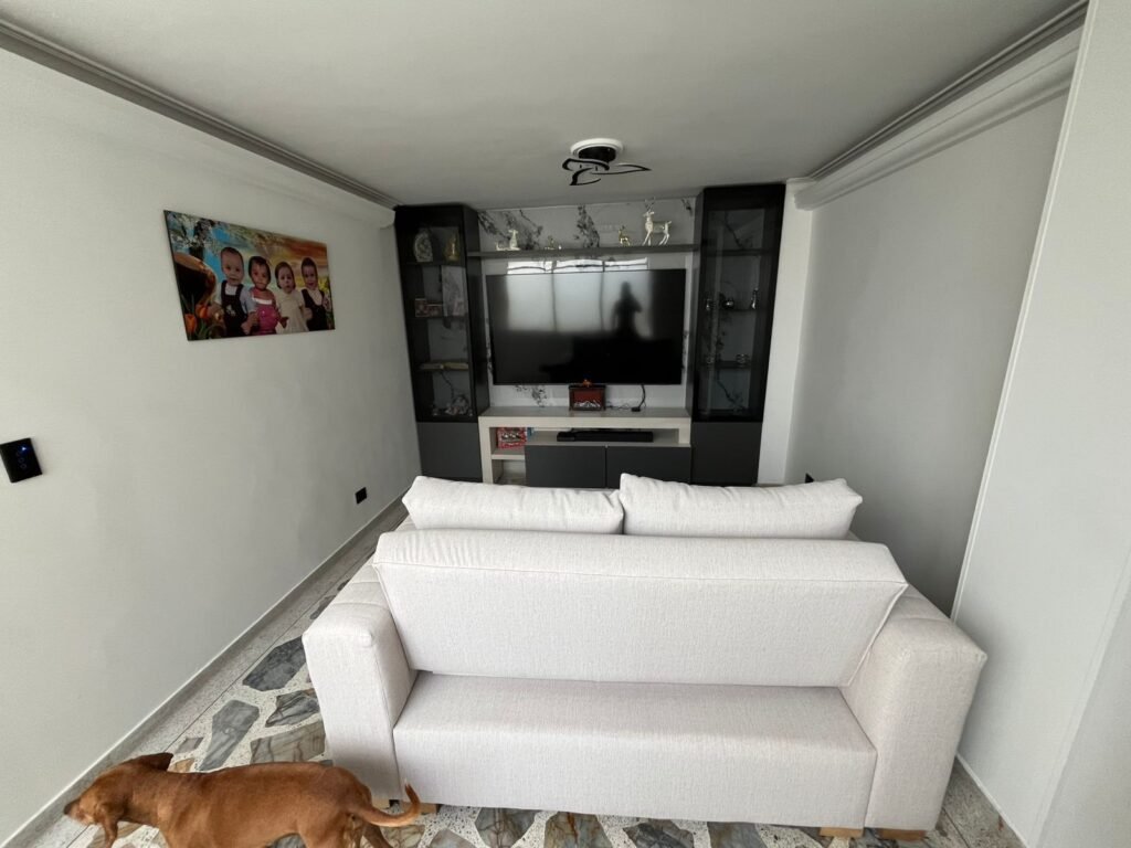 197506120260203030802 1