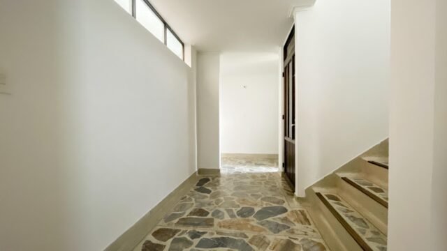 197506120260206102208