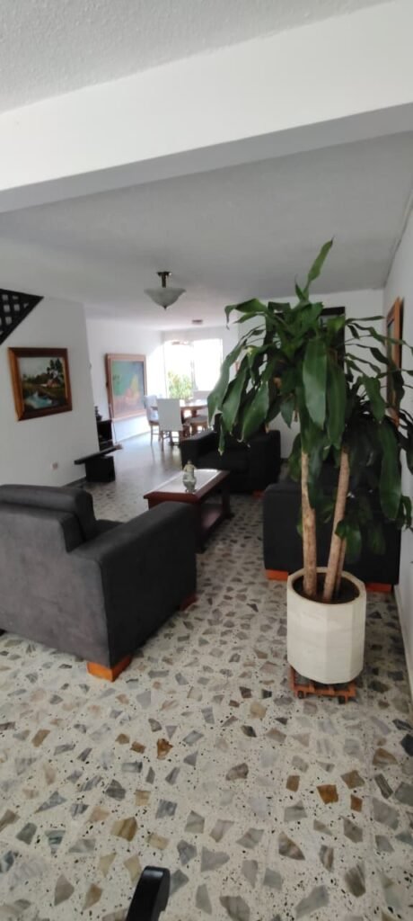 197506120260217023955