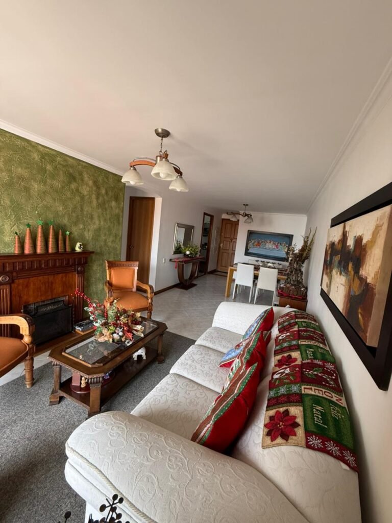 197506120260218101256