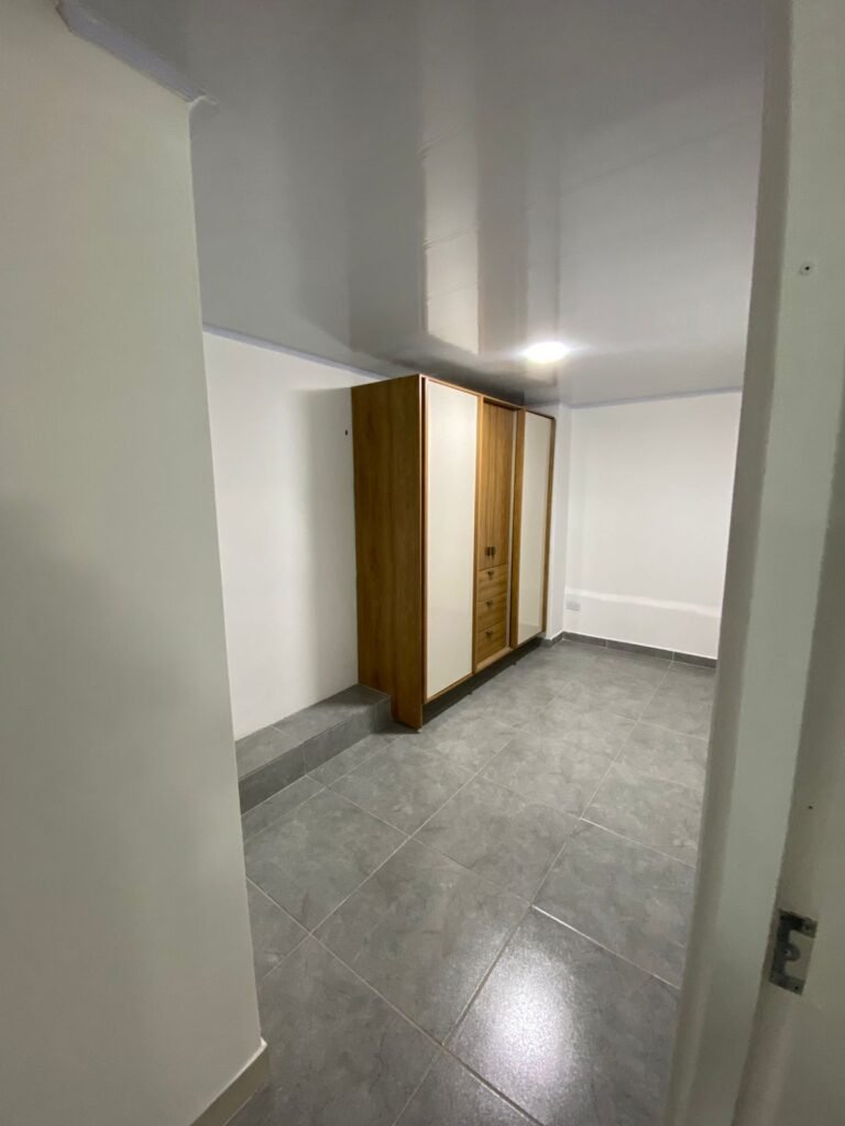 197506120260219024044