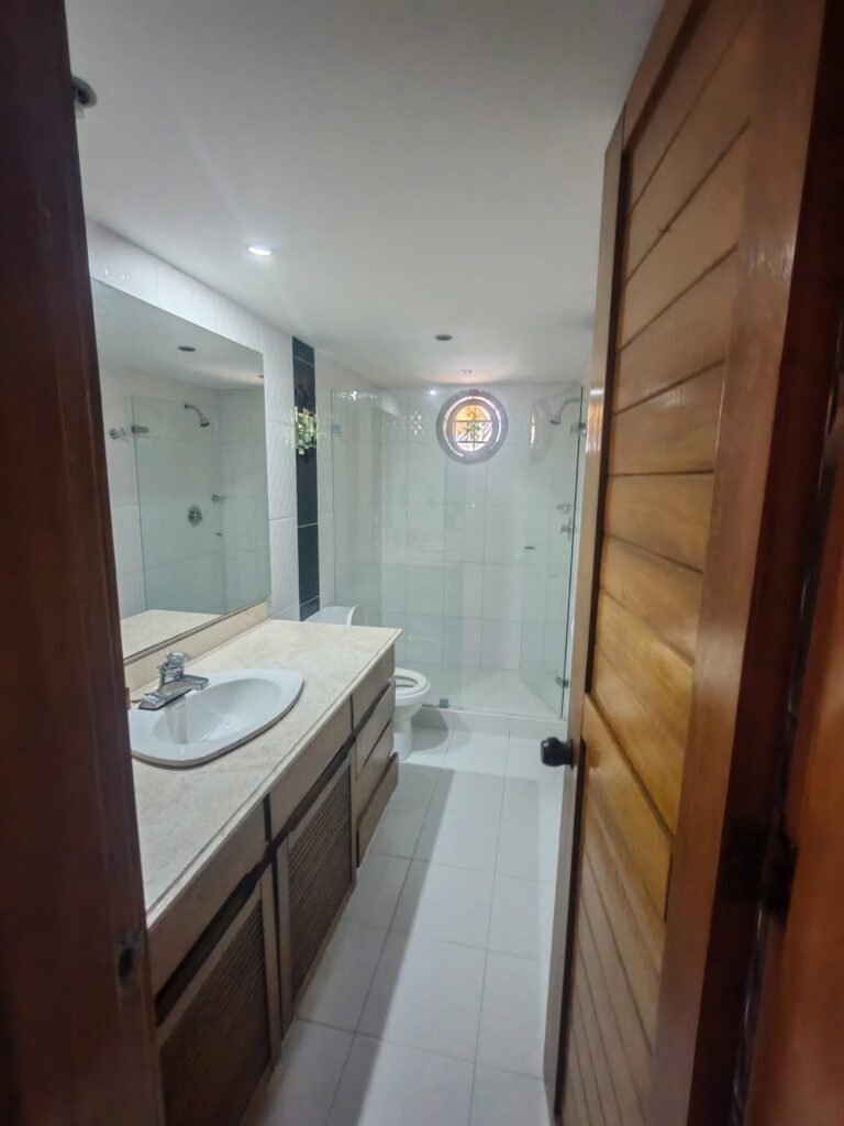 197506120260220033252