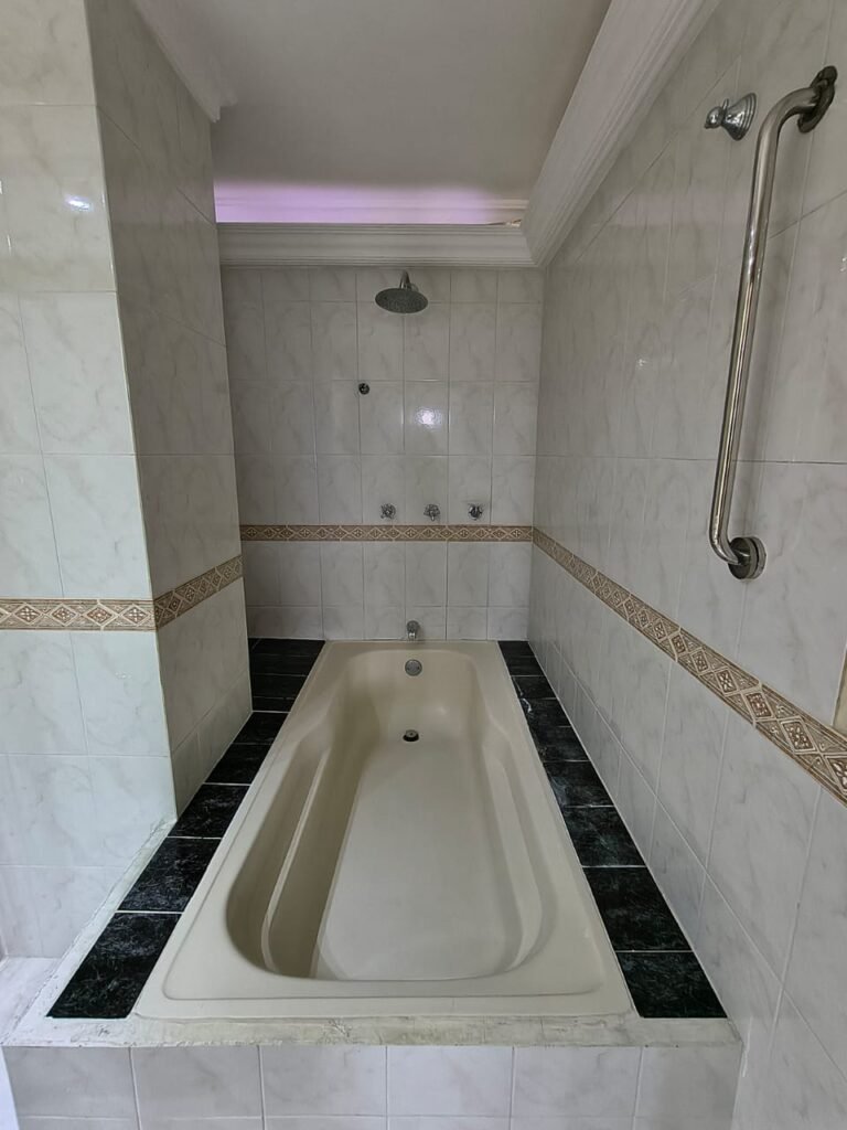 197506120260223110629