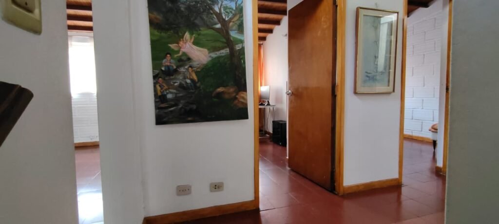 1975061220260217024002