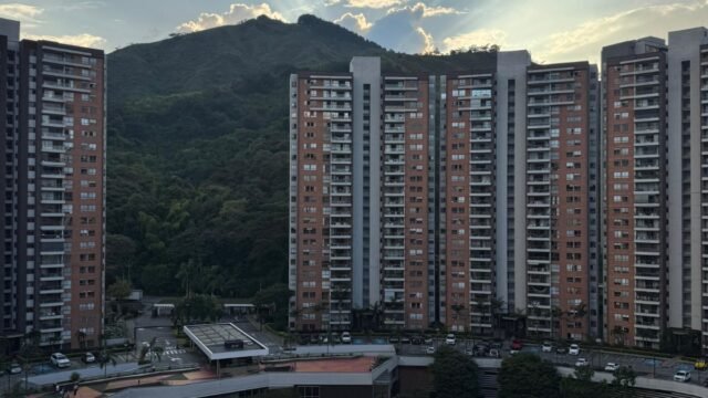 1975061220260223042630