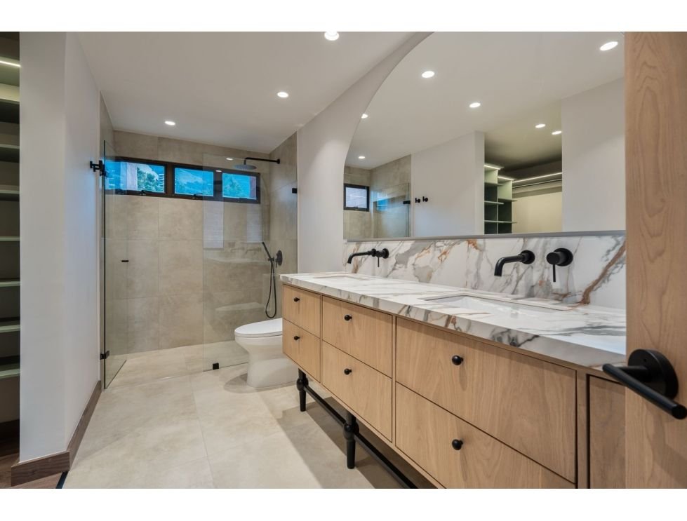 1975061720251230081908