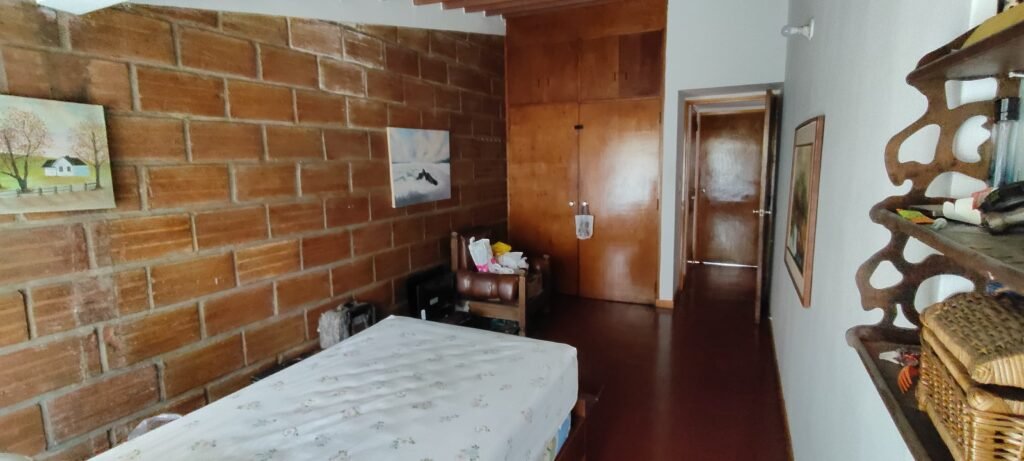 1975061720260217024006