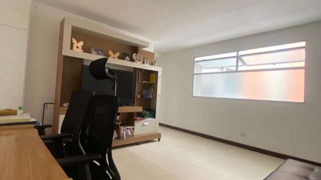 1975062020251217093311