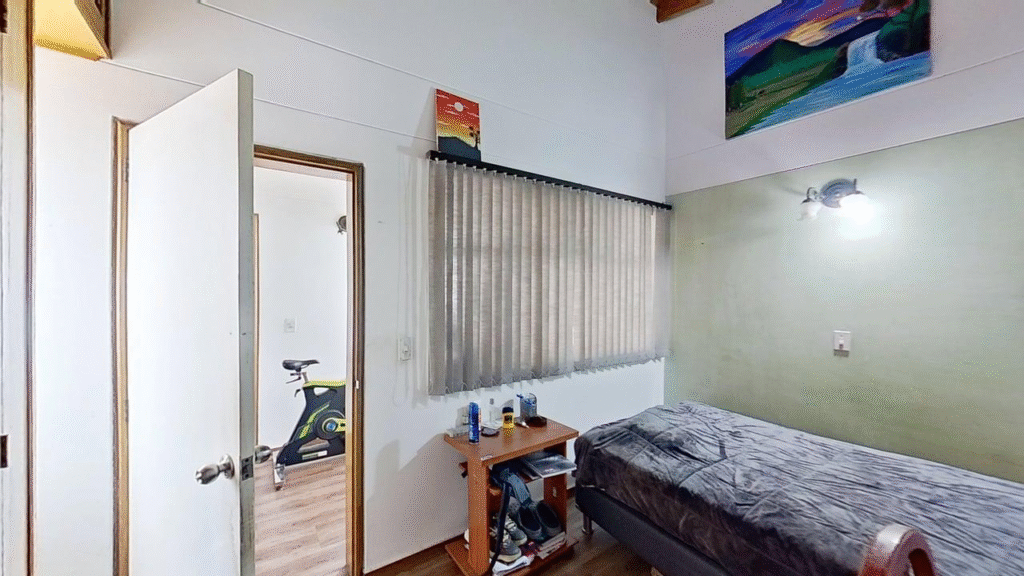 197506220251215041931