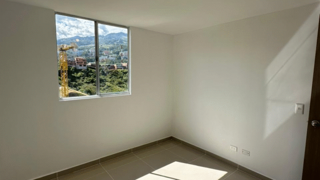 197506220251216103000