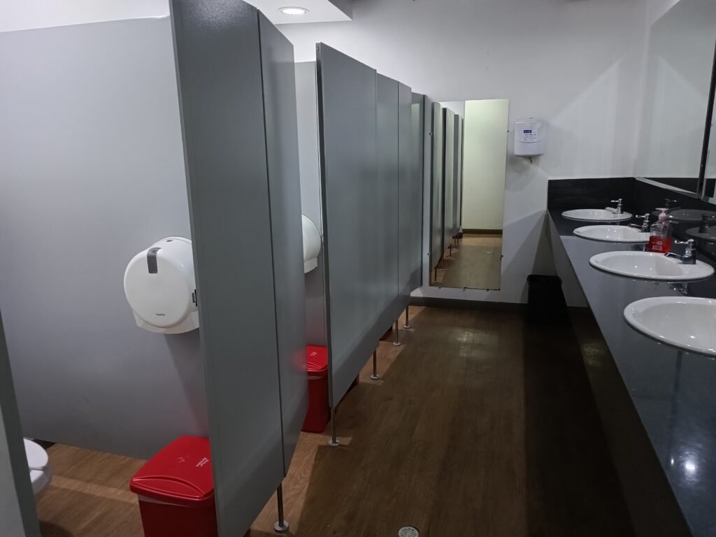 197506220251218104432