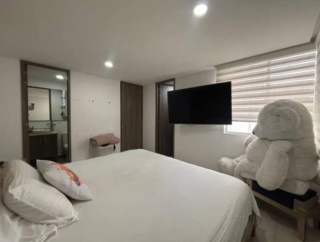 197506220260113042805