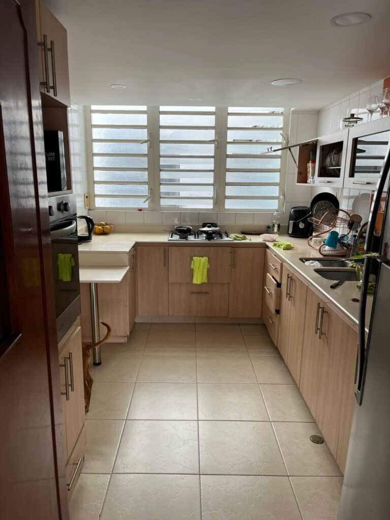 197506220260203030802 1