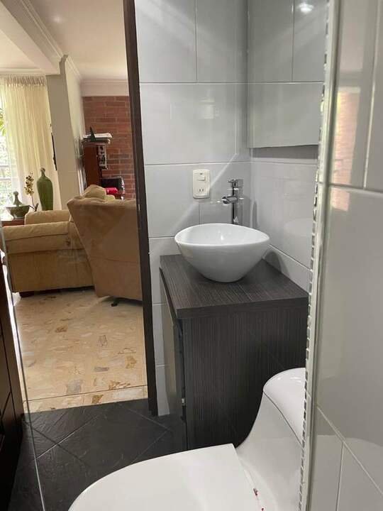 197506220260203042137