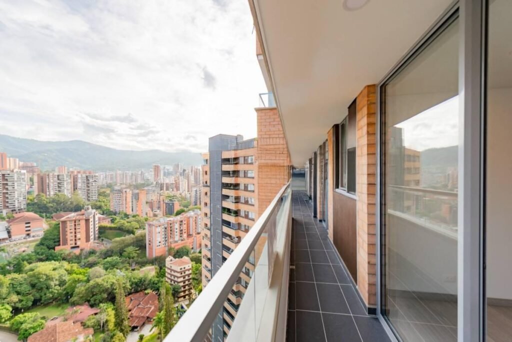 197506220260216111323