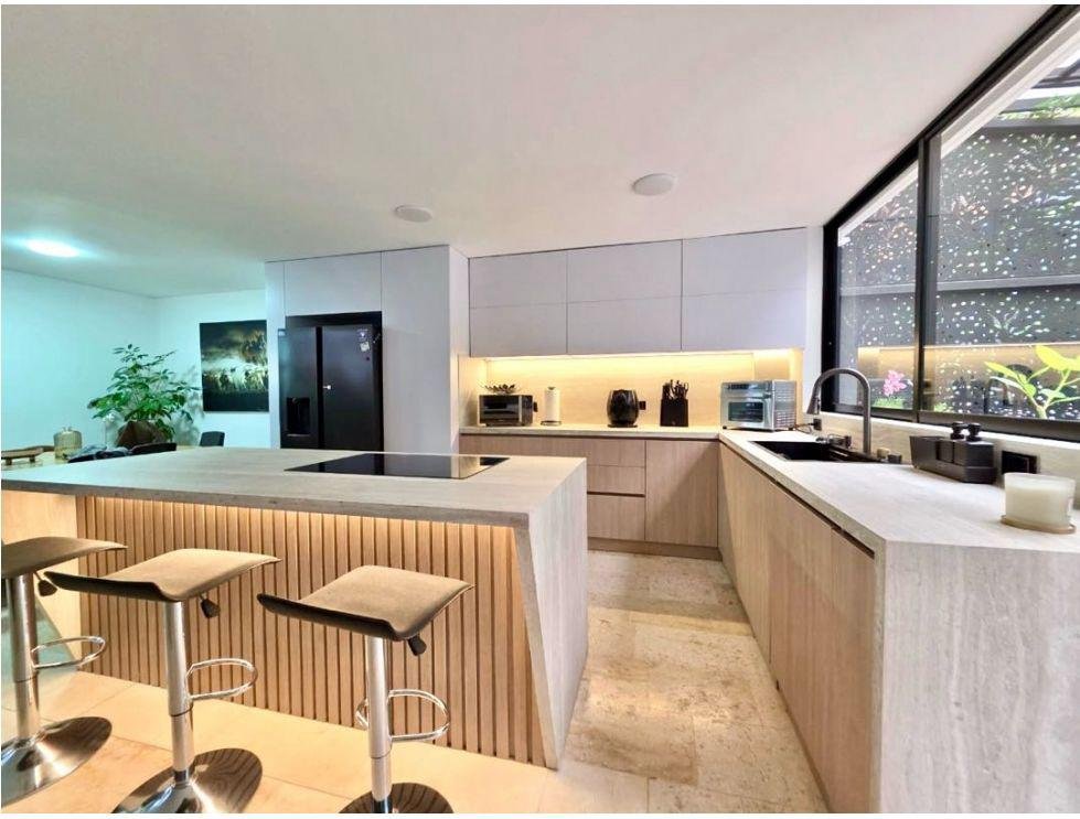 197506220260219031929