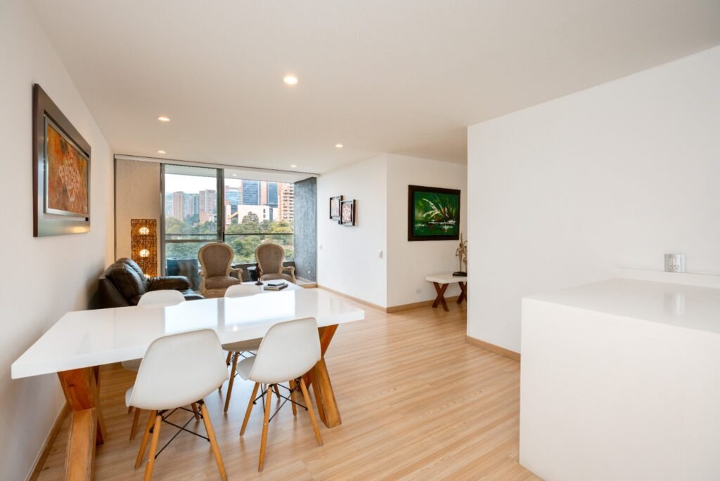 1975062320260114015810