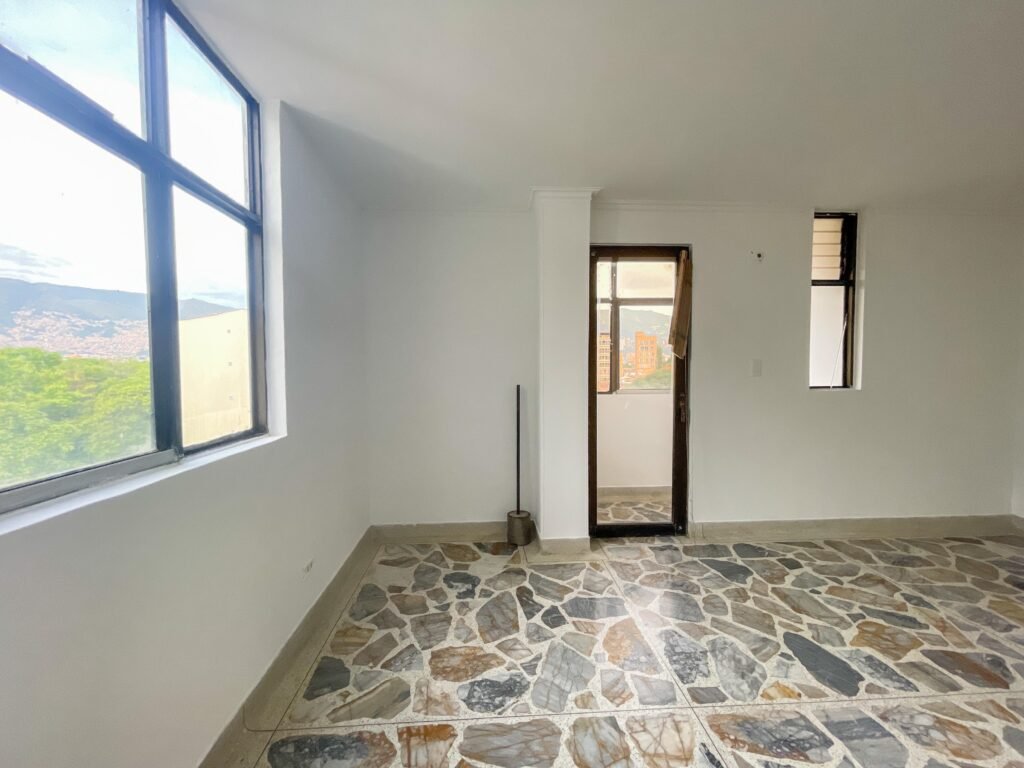 197506320260206102211