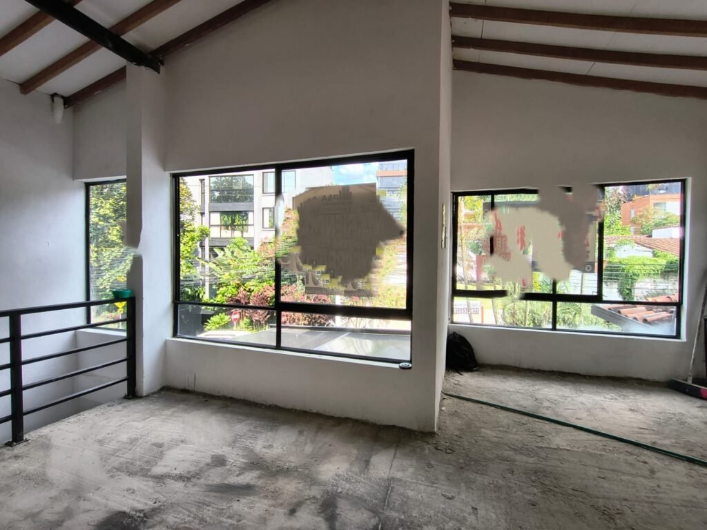 197506420251218112028