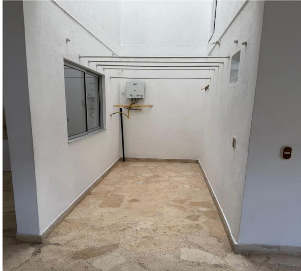 197506520251217101614