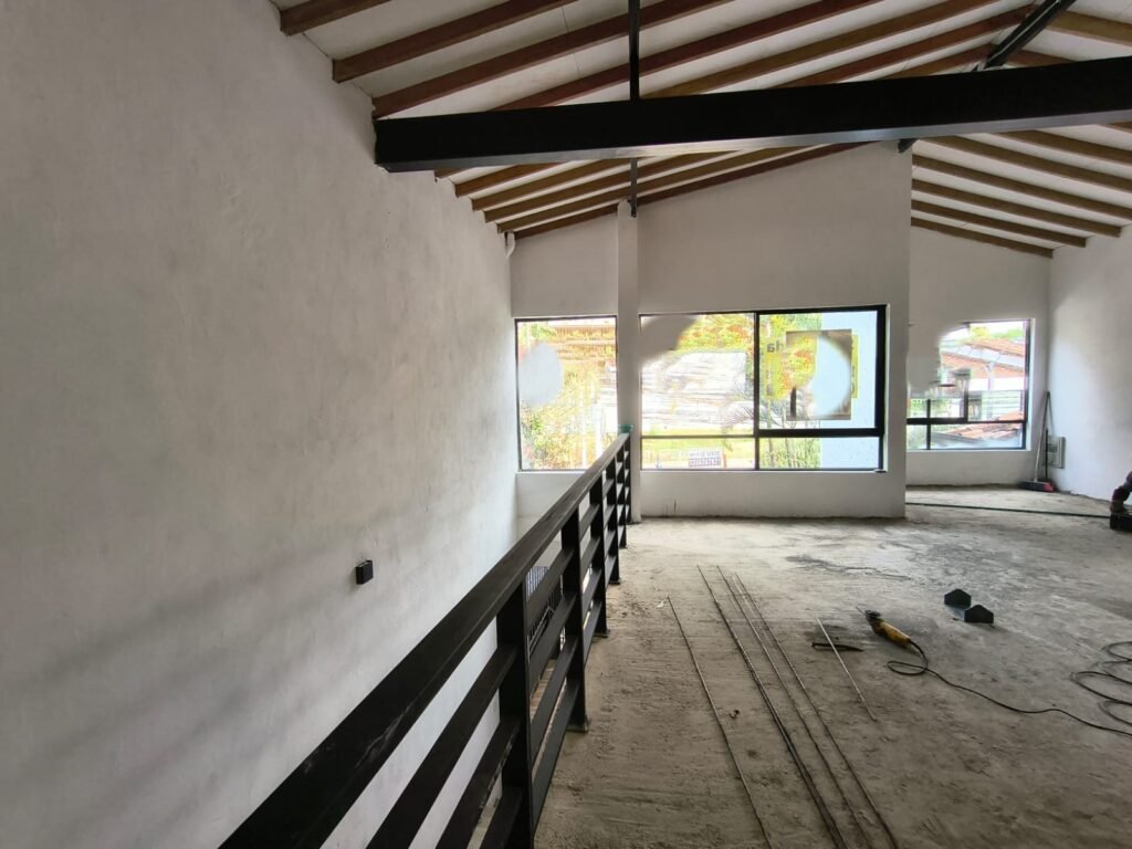 197506520251218112028