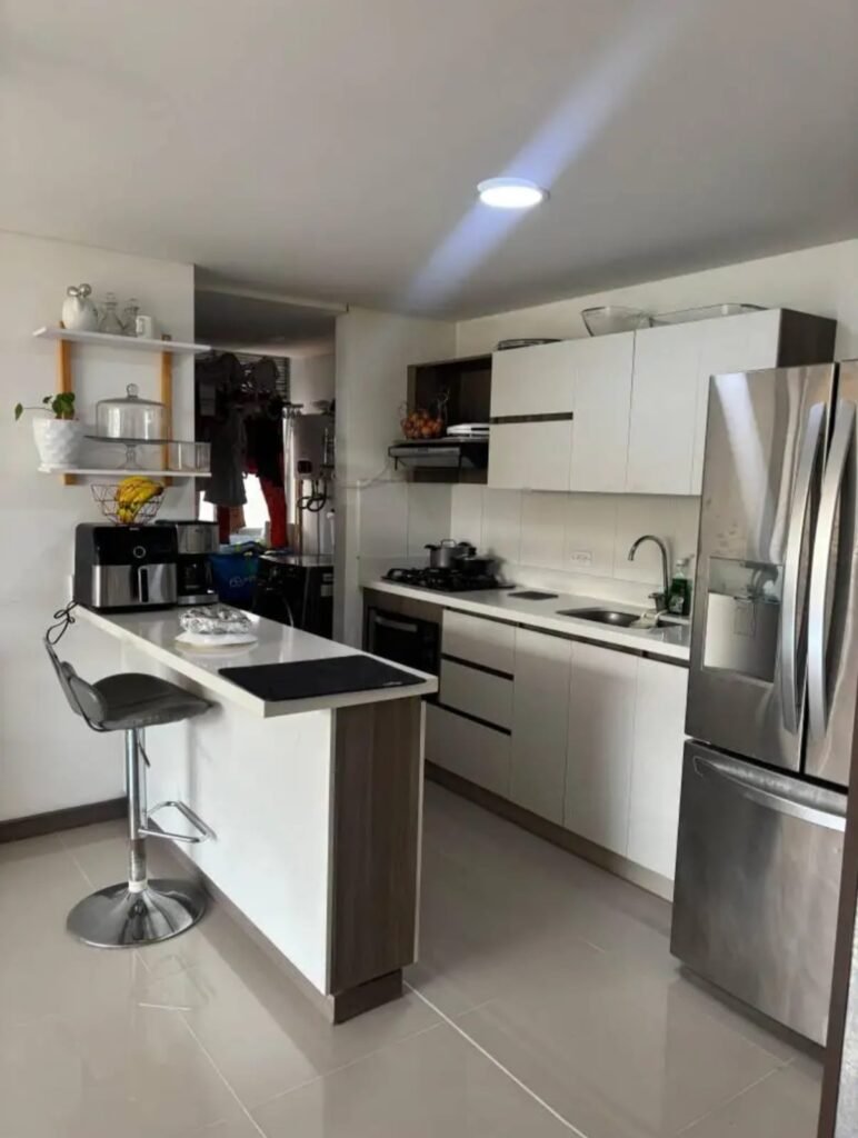 197506520260113042806