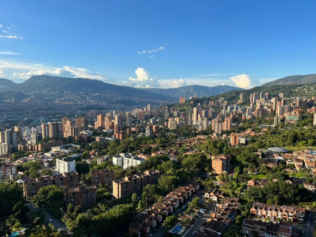 197506520260114015804