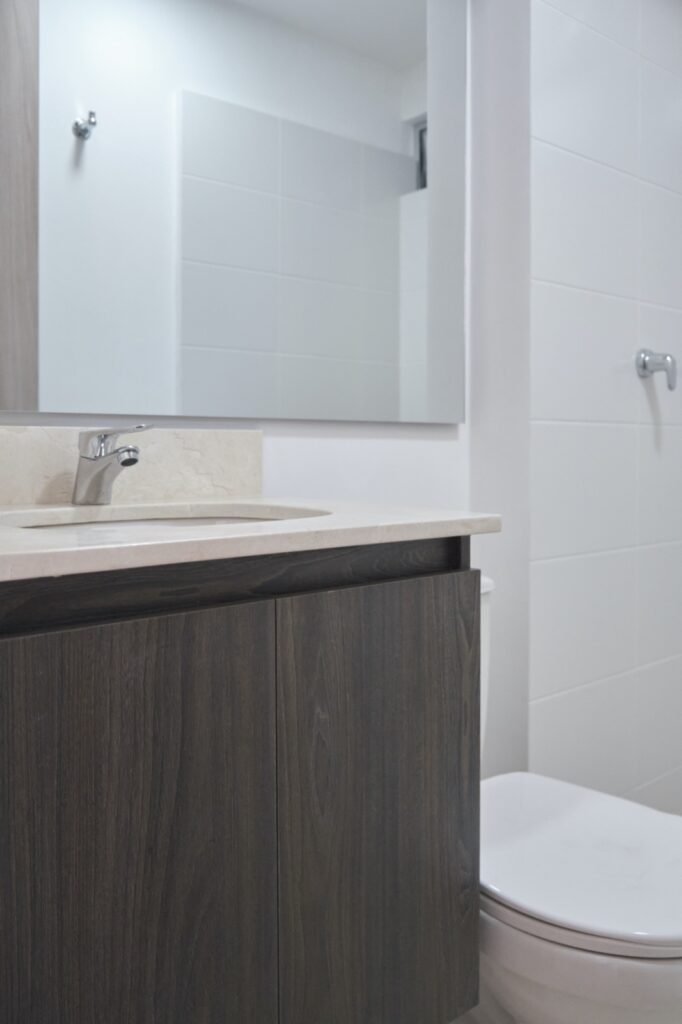 197506520260219040158