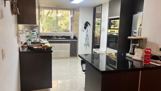 197506720251210110502