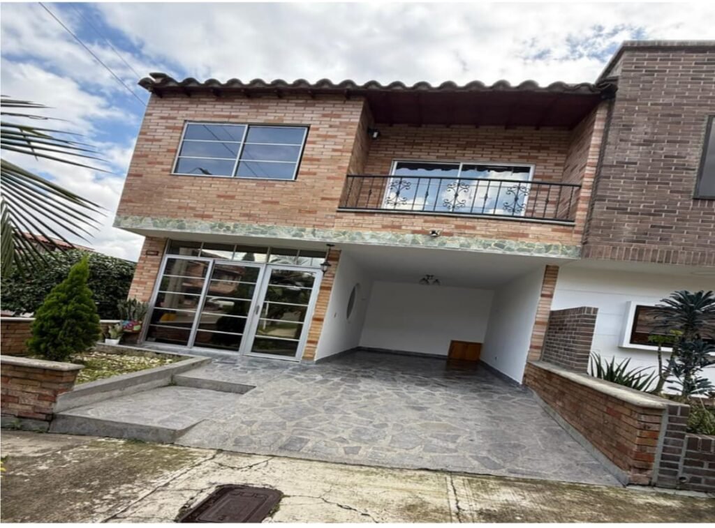 197506720251217101615