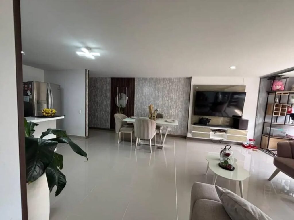 197506720260113042806