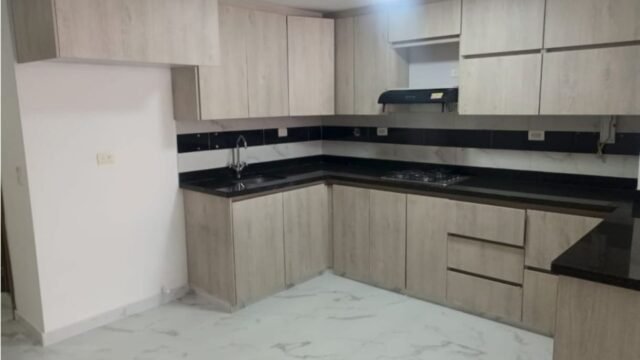 197506820251211110041