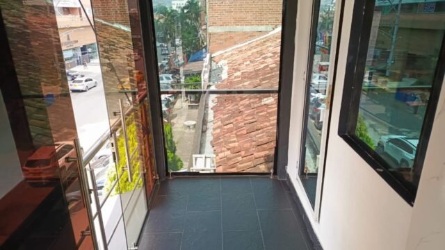 197506820251212125821