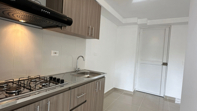 197506920251216103004