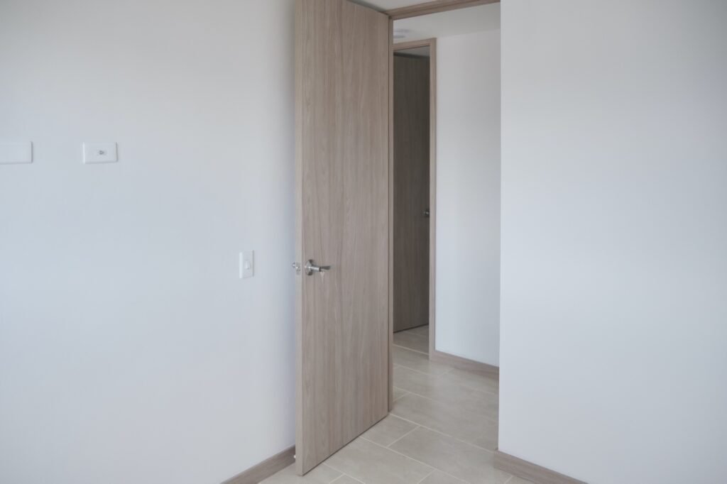 197506920260219040202