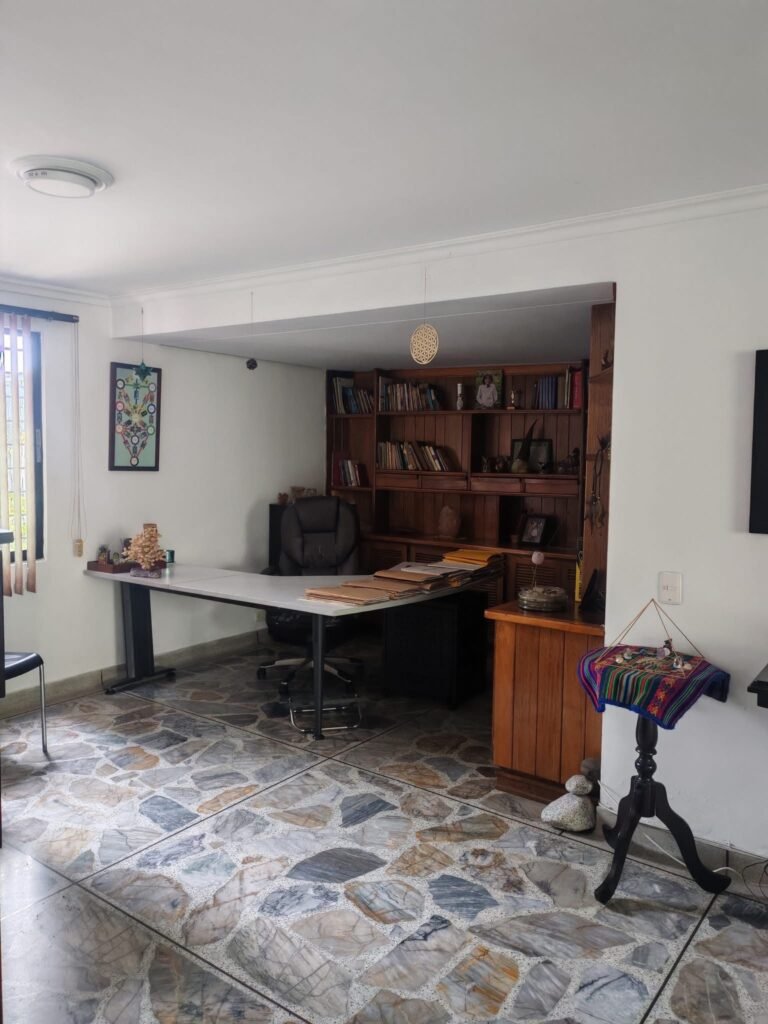 197506920260220033300