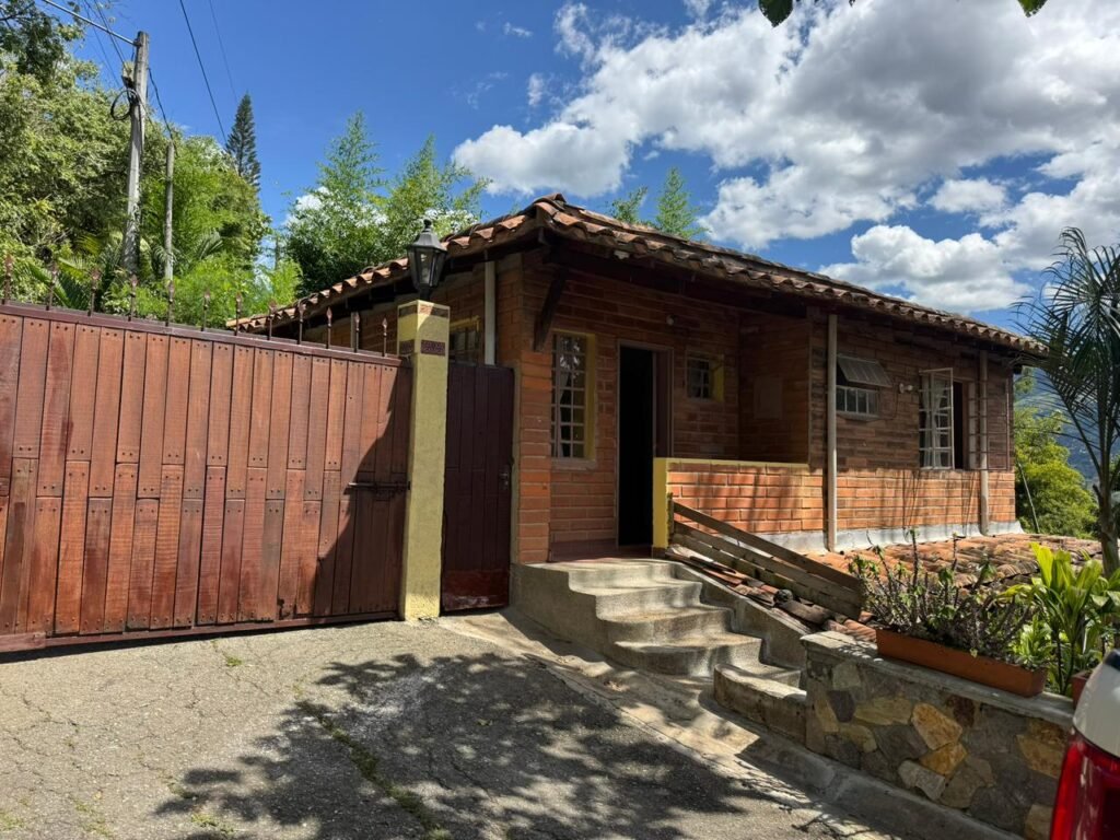 197506120260310114000