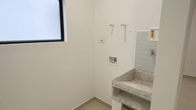 197506120260324025327