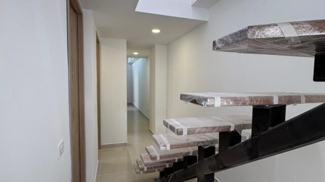 197506120260324031245