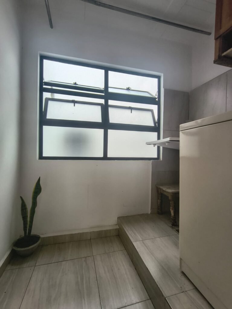 197506120260330014523