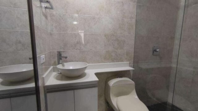 197506120260330020407