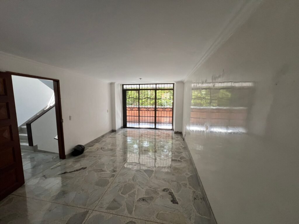 197506120260331045057